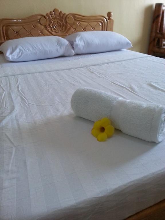 Rama International Beach Resort Botolan Pokój zdjęcie