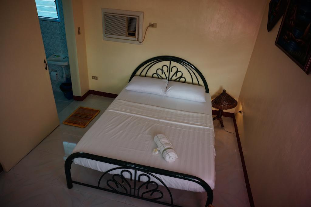 Rama International Beach Resort Botolan Pokój zdjęcie